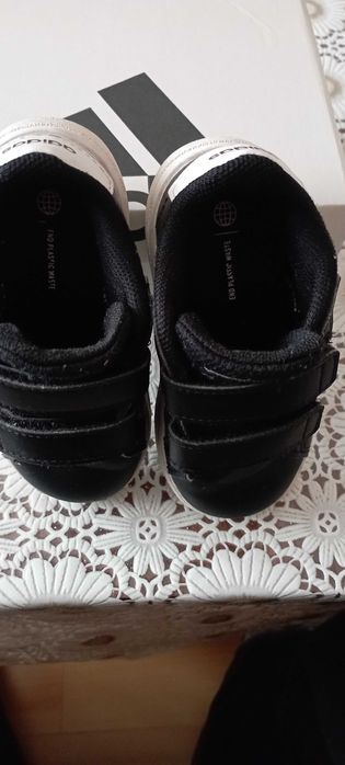 Детски маратонки марка ..адидас.. 22 номер