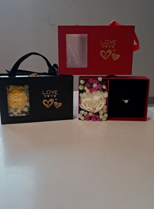 Ароматни соеви свещи букети