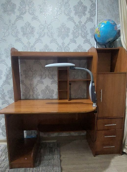 Письменный (компьютерный) стол