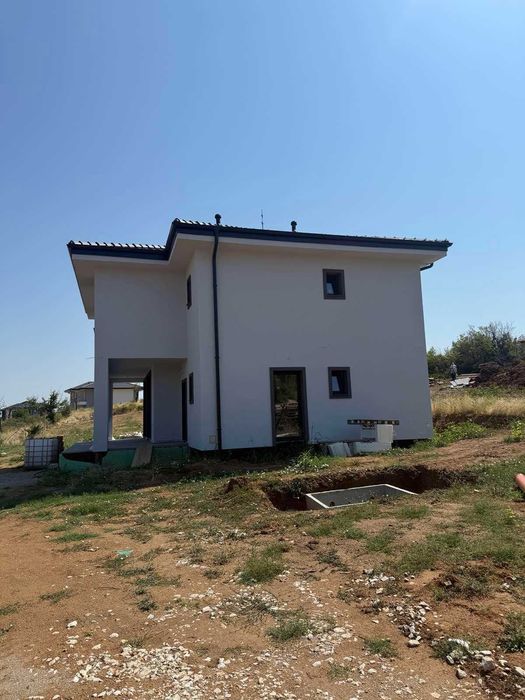 Пред АКТ 16! Двуетажна къща - село МАРКОВО