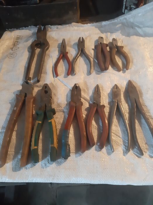 Продам плоскогубцы
