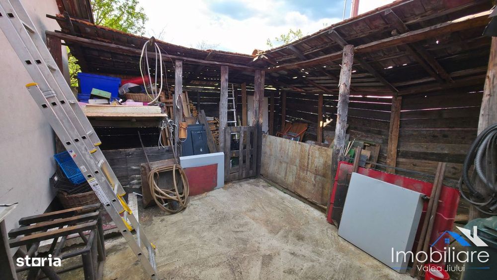 Casa 4 camere - Lupeni | Zona centrala | Aproape de statiunea Straja