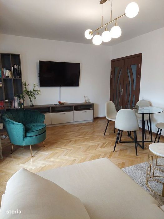 Apartament 4 Camere | Etaj 8/10 | Bloc 1980