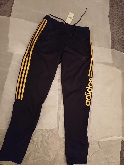 Спортивное трико Adidas, PUMA.