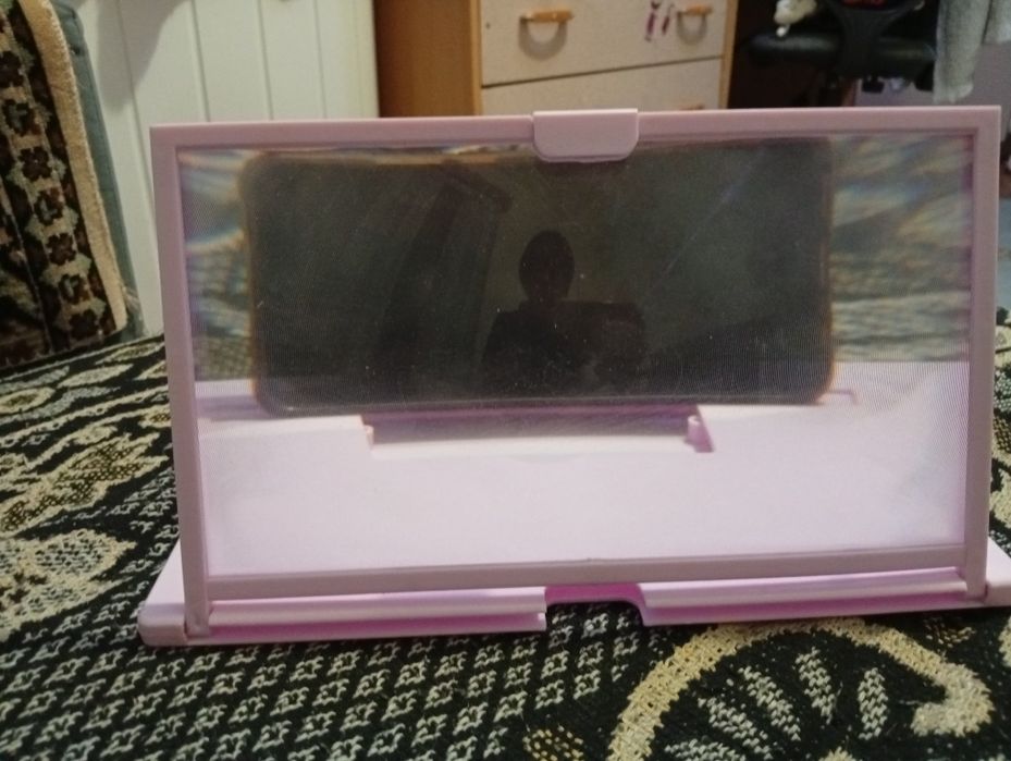 Подставка с увеличенным экраном для телефона