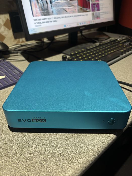 Караоке система Evolution EVOBOX синий, Микрофоны SE200D