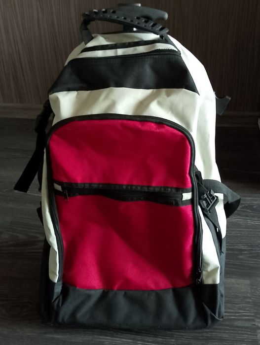 Раница с колелца