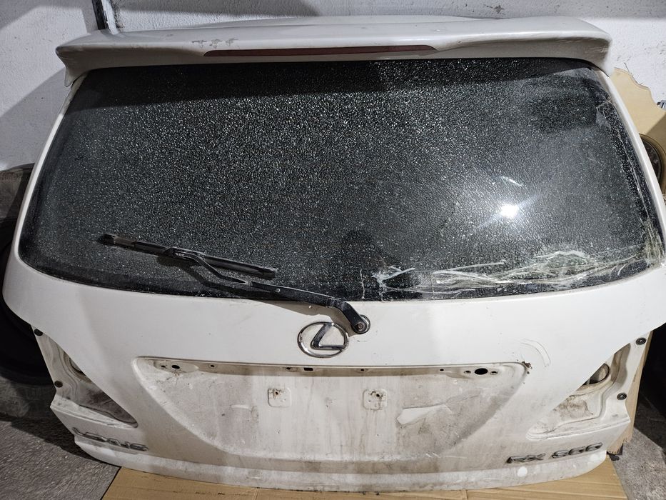 Продам крышка багажника рх300