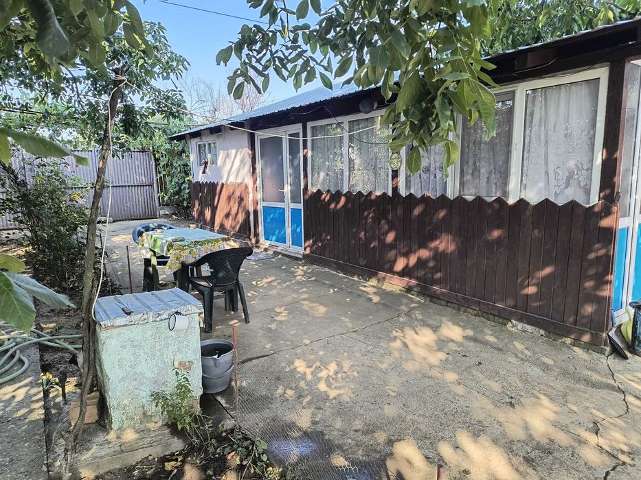 Casa si teren de vanzare 1550 mp