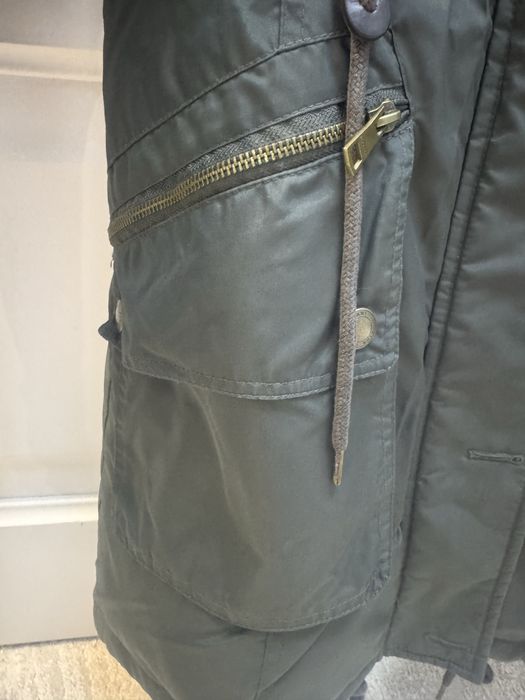 Продам куртку в отличном состояний