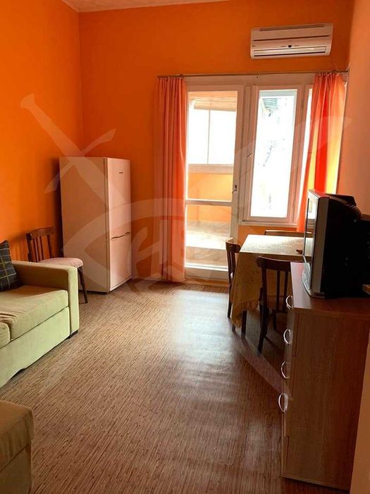 Дава се под наем Етаж от къща в Пловдив, Център - 55 кв.м за 398.82 € - Снимка #4