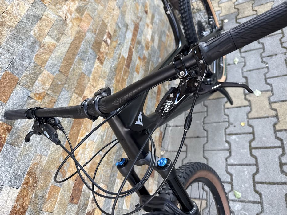 YT Industries Izzo CF Core 3 29"