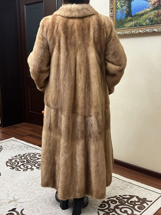 Продам норковую шубу