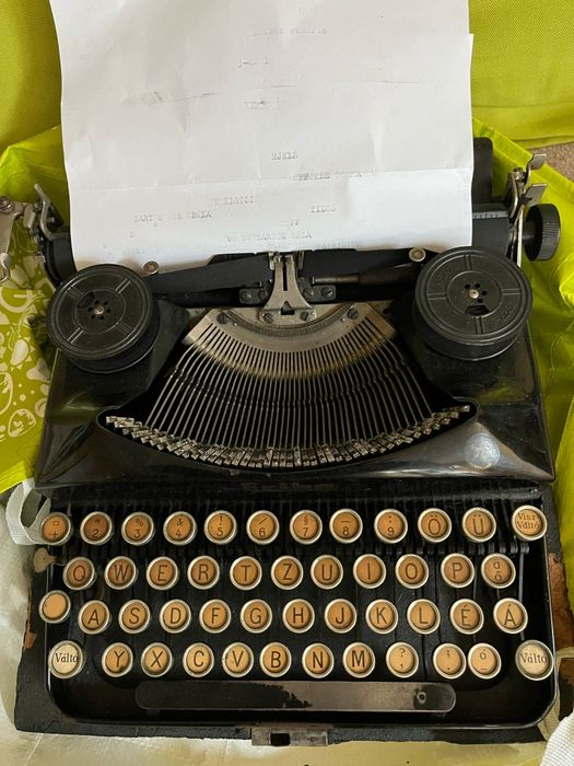 Mașină de scris  Erika 1932 impecabilă