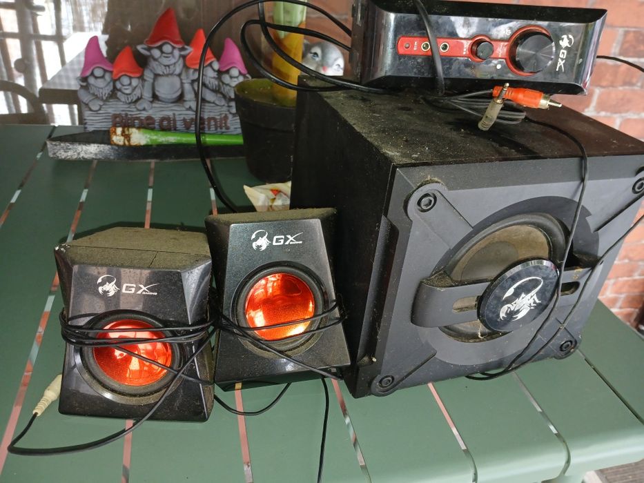 Sistem audio 2.1  pt tv sau pc