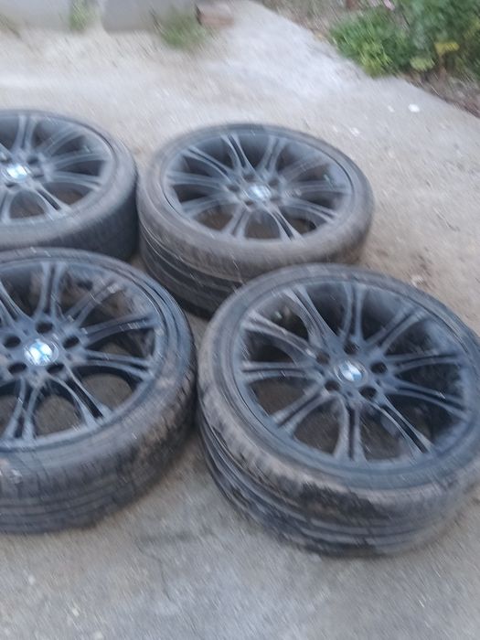 Genți BMW  una sudata dar nu pierde aer