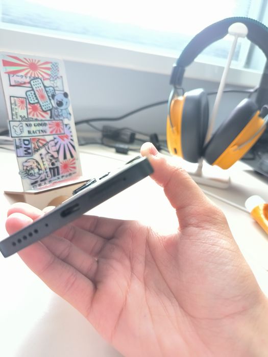 Смартфон Redmi note 13