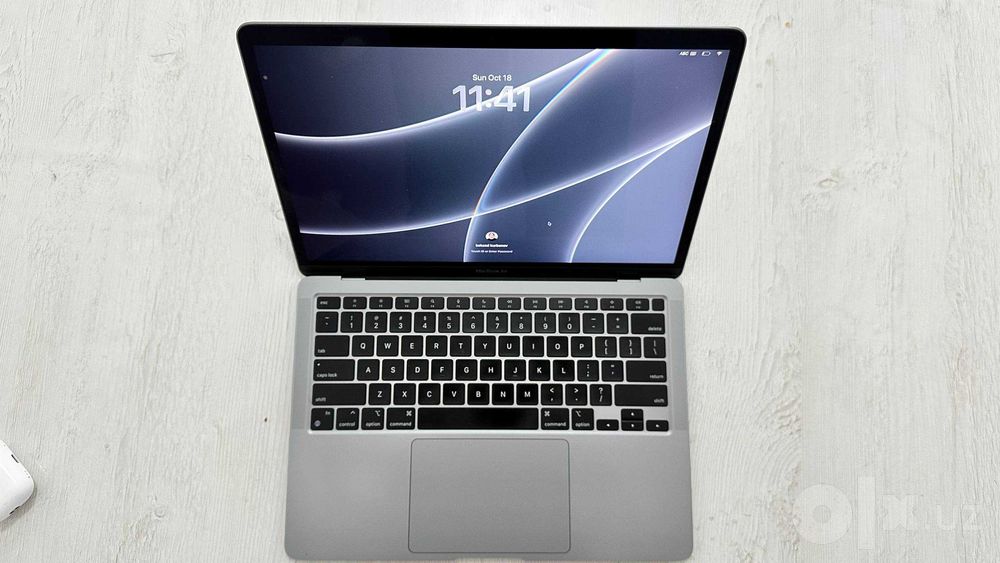 MacBook Air M1 (2020)