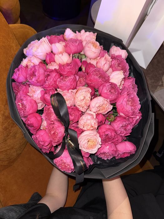 цветы свежиее пионовидные розы