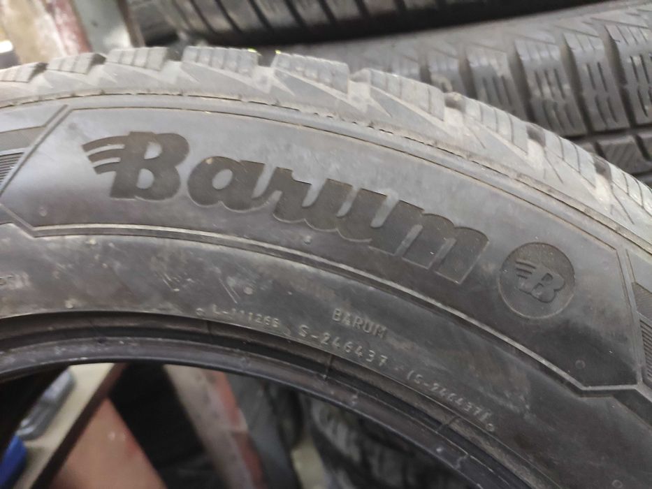 4бр Зимни гуми 215 65 17 - Barum
