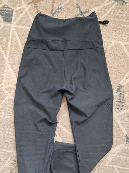 Продам джинсы для беременных