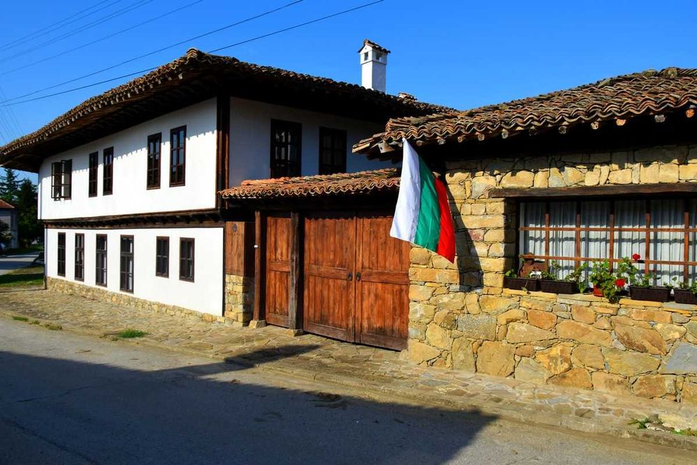 Продава се Хотел в с. Миндя, Област Велико Търново - 500 кв.м за 760 €/кв.м - Снимка #1