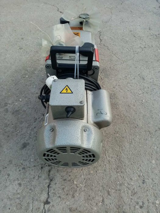 Вакум помпа в отлично състояние