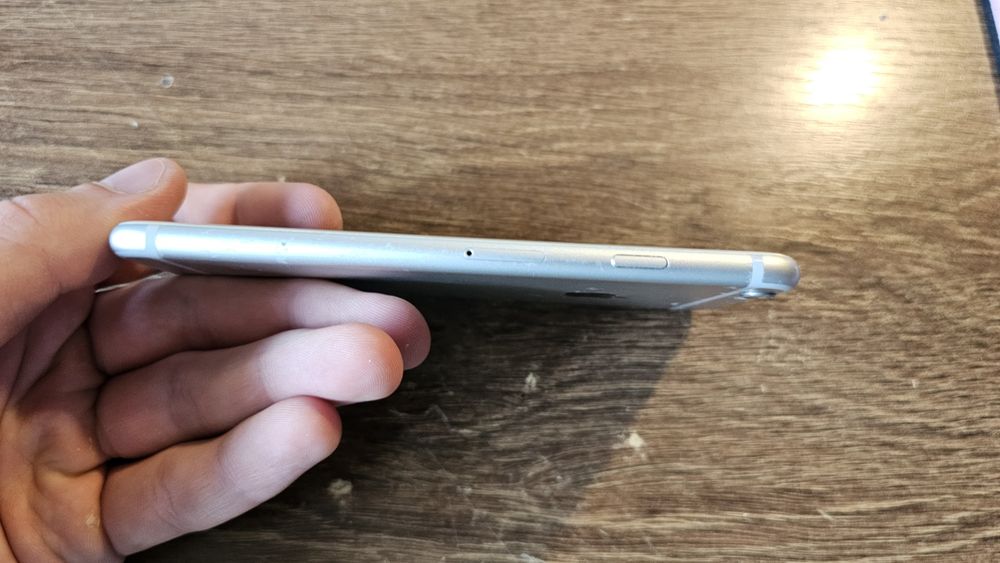 iPhone 6s silver 16Gb