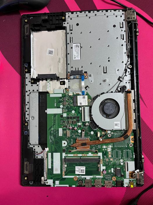 Ноутбук Lenovo на запчасти