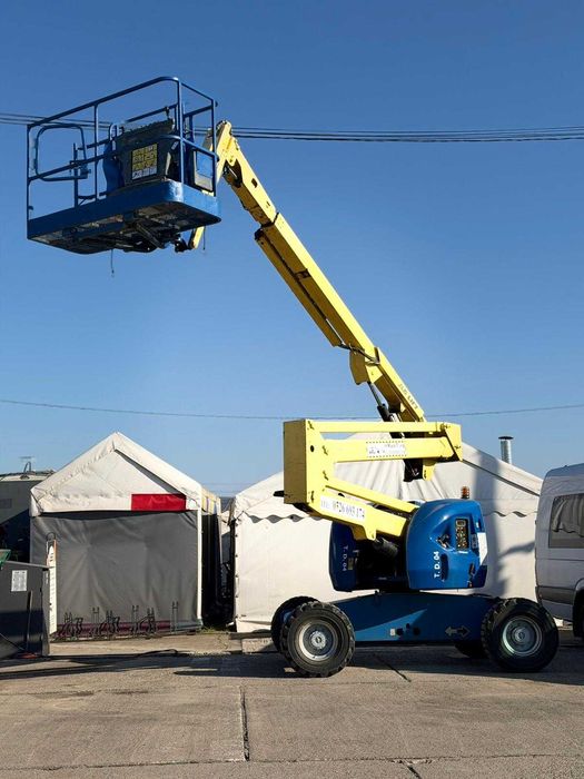 Inchiriez nacela Diesel cu brat articulat pentru teren accidentat