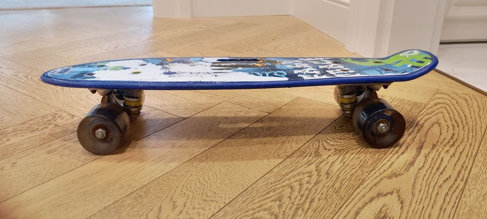 Продам скейт синий