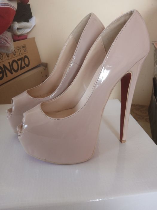 Дамски обувки 38 номер