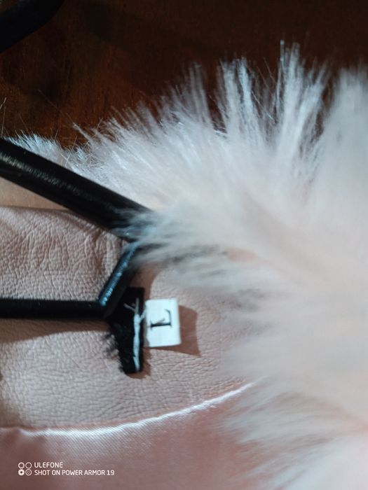 Пухен елек /цвят праскова/