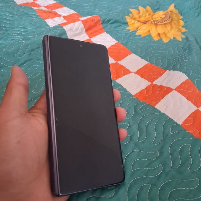 HONOR Magic v 2,