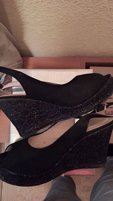 Сандали на платформа