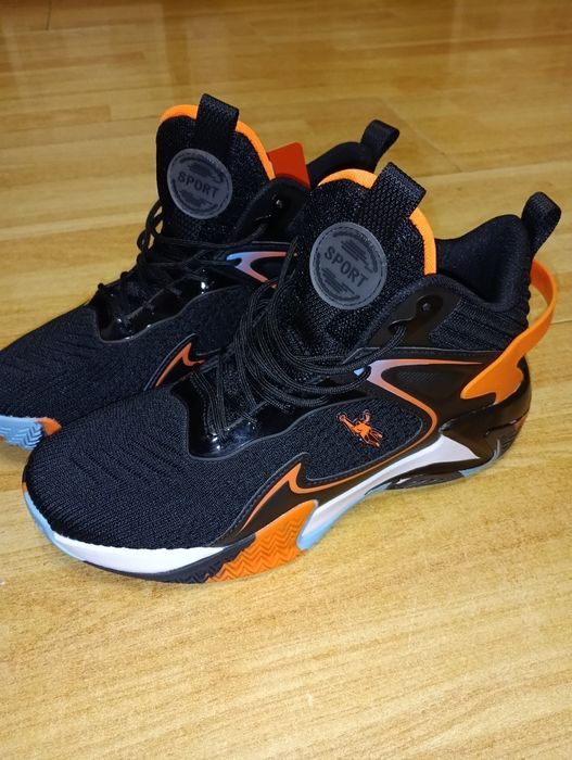 Кроссовки баскетбол