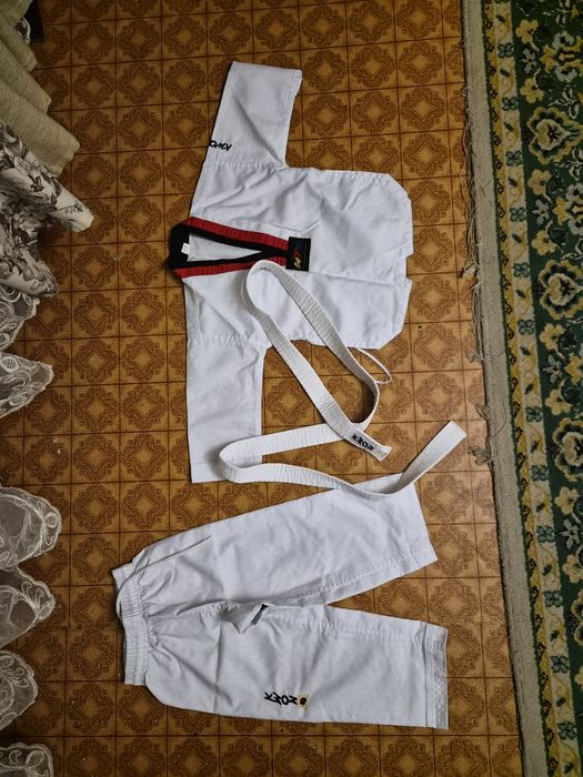 Прода костюм на тейквандо