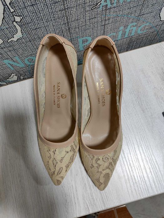 Продам новые туфли лодочки