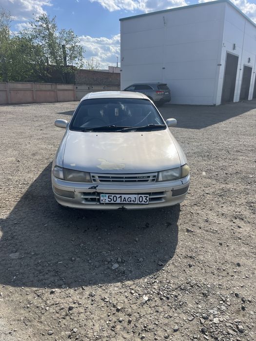 Продам автомобиль тойота карина