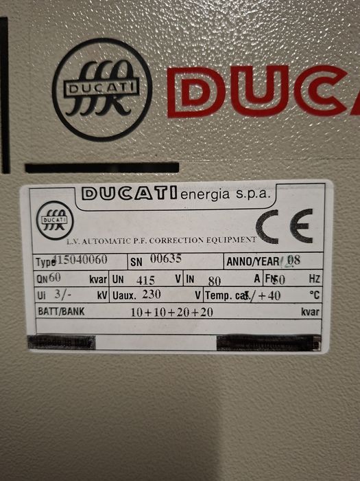 Compensarea Energie Reactiva Baterie Condesatoare Automata Ducati