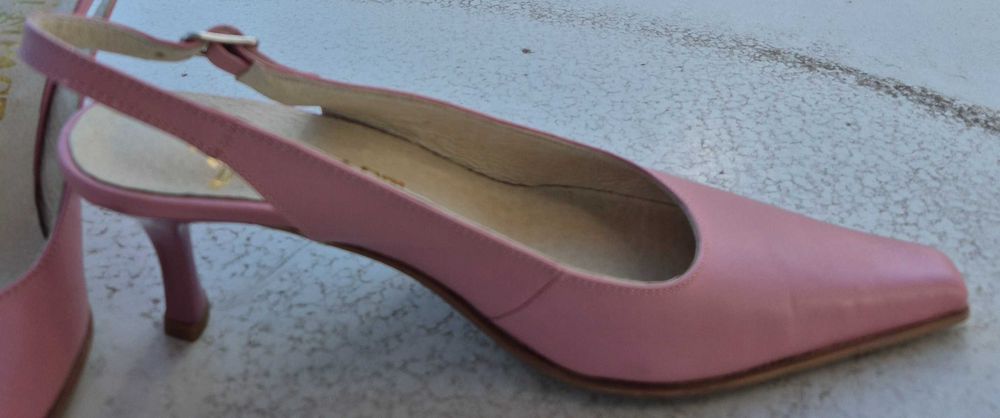 Vand pantofi dama, 36, piele, productie romaneasca, varf ascutit, roz