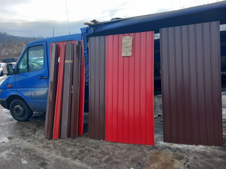 Vând tabla cutată zincata și color vișiniu sau maro