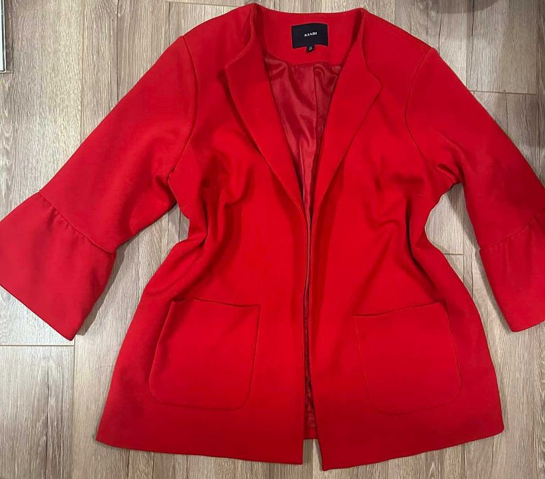 Красиво голямо дамско сако с ръкав камбанка (размер 3ХЛ)