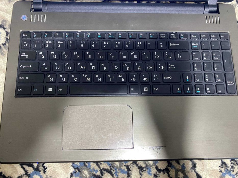 Kuchaytirilgan Noutbuk Tongfang. Ofis/ish/studentlar uchun. 8GB RAM