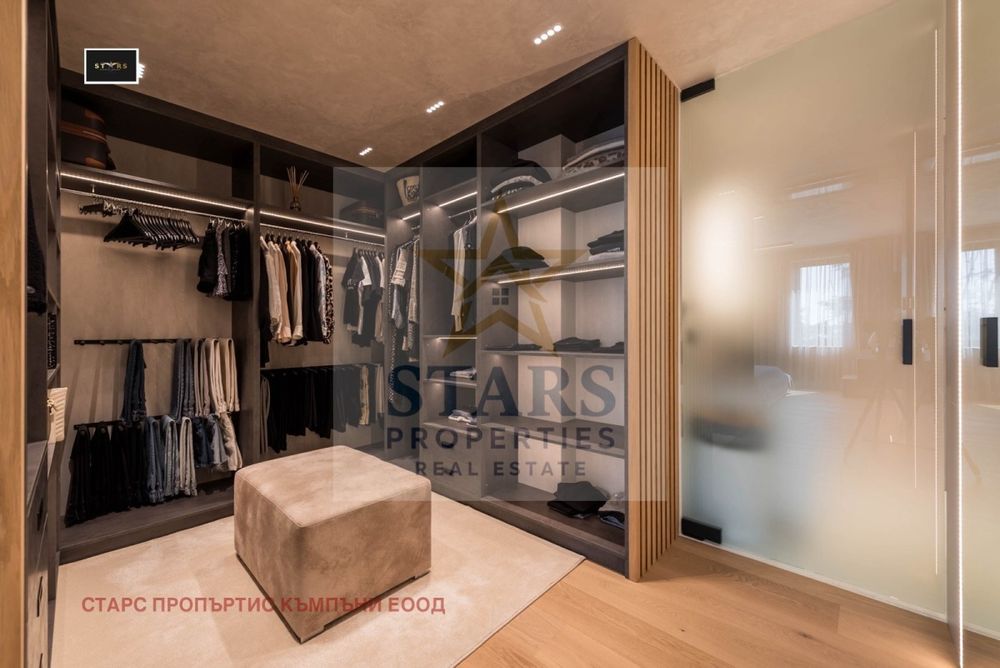 Продажба 3-стаен гр. Варна - к.к. Св.Св. Константин и Елена 138m²