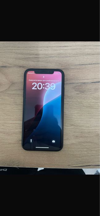 Продам iPhone XR