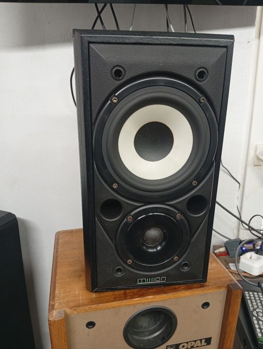 Тонколони Mission 700