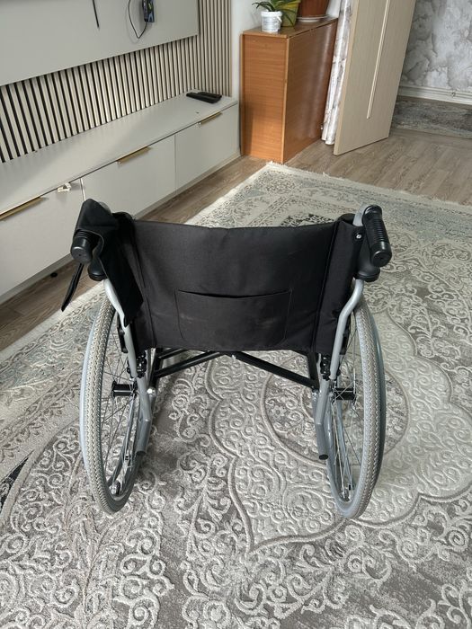 Инвалидная коляска