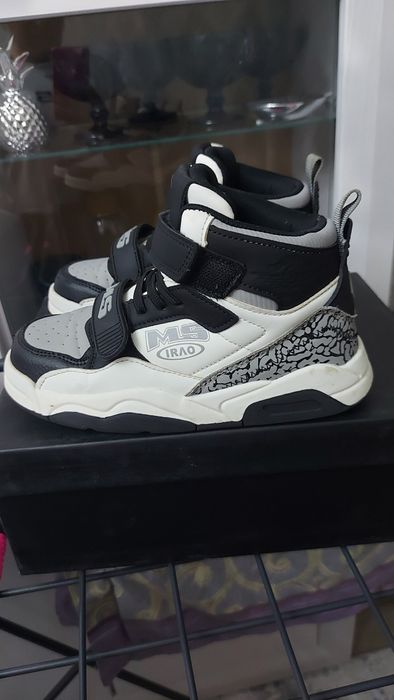 Продам ботинки 33р.