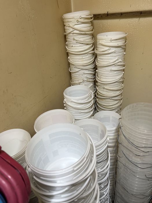 Продам пластиковые ведра